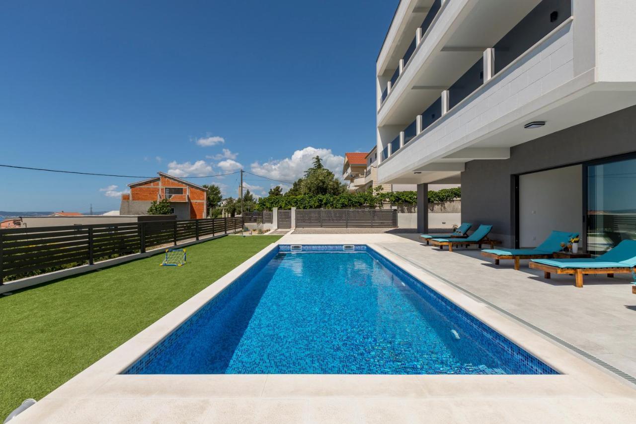 Luxury Villa La Nonna Ana - Heated Pool, Sea View, Near Split Kaštela Kültér fotó