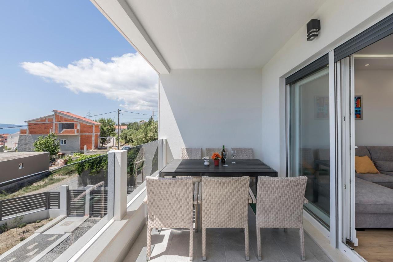 Luxury Villa La Nonna Ana - Heated Pool, Sea View, Near Split Kaštela Kültér fotó