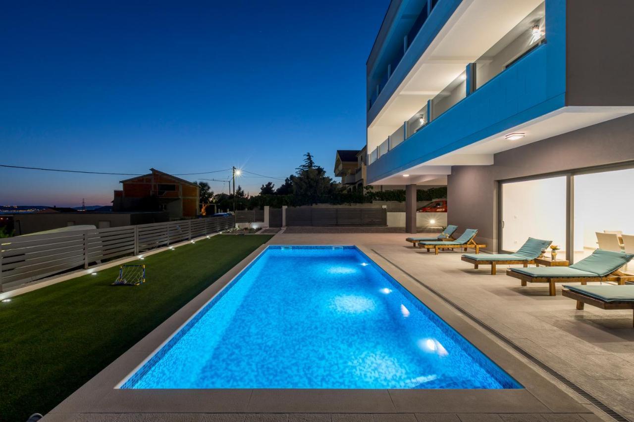 Luxury Villa La Nonna Ana - Heated Pool, Sea View, Near Split Kaštela Kültér fotó