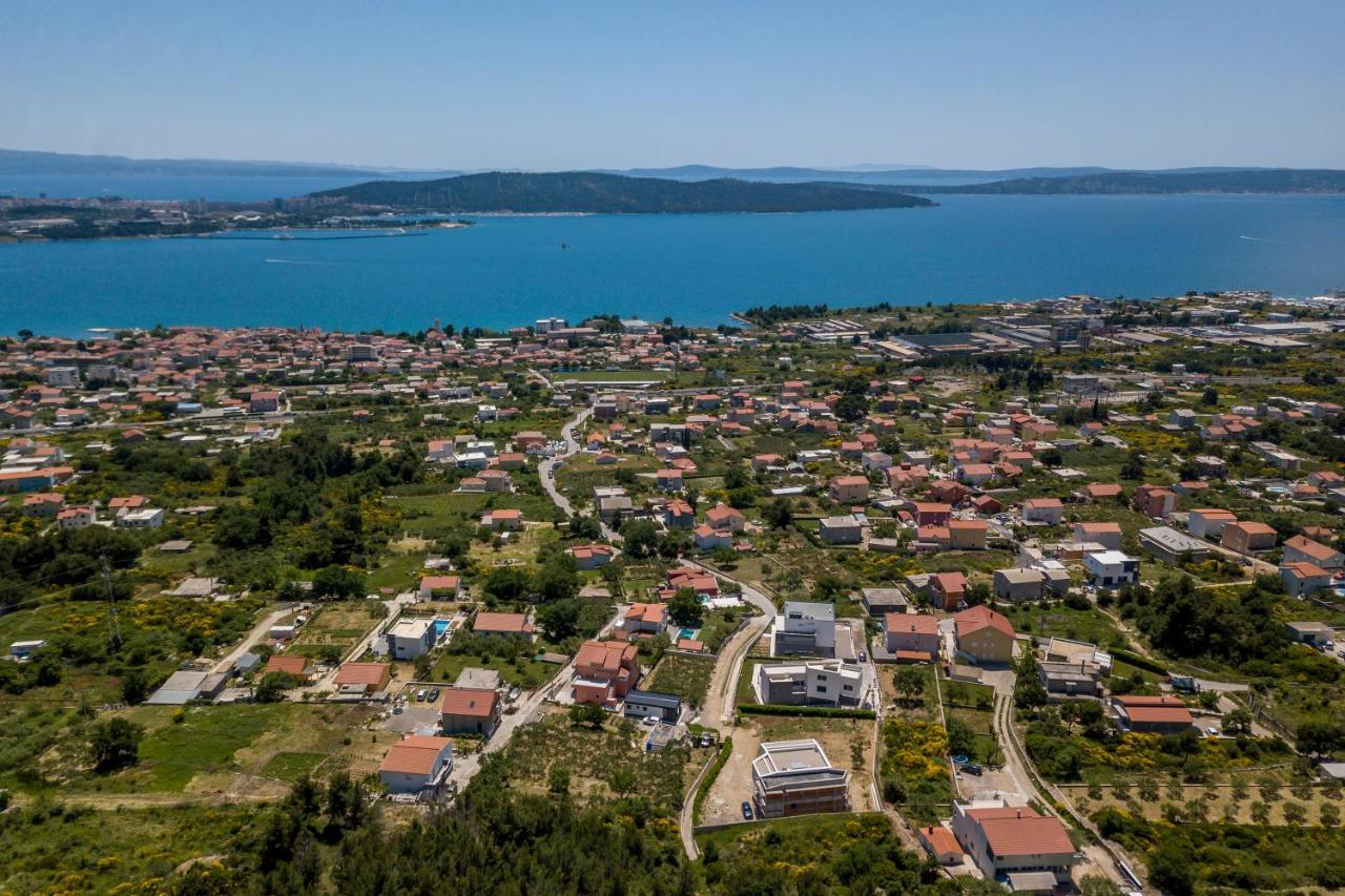 Luxury Villa La Nonna Ana - Heated Pool, Sea View, Near Split Kaštela Kültér fotó